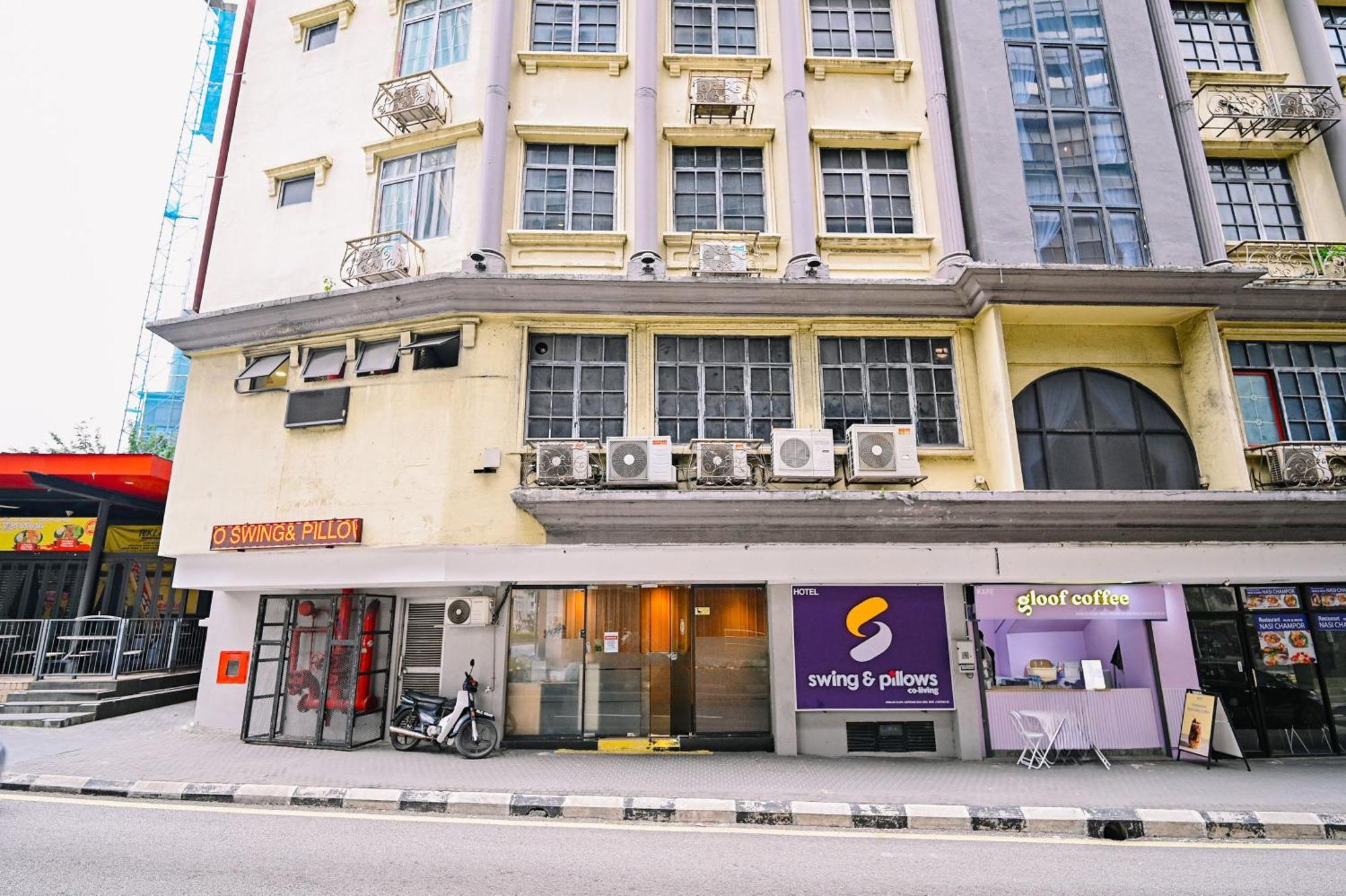 Swing & Pillows - Masjid Jamek Kuala Lumpur Bagian luar foto